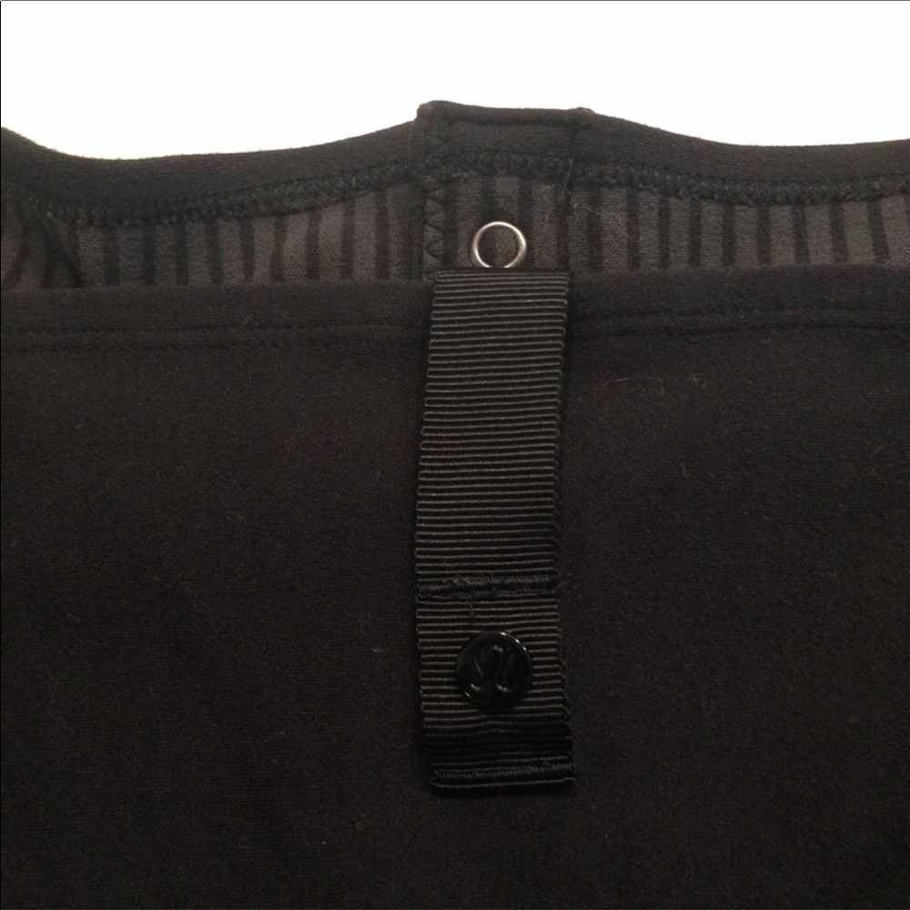 Lululemon Vinyasa Scarf - many ways to style - Picture 5 of 5